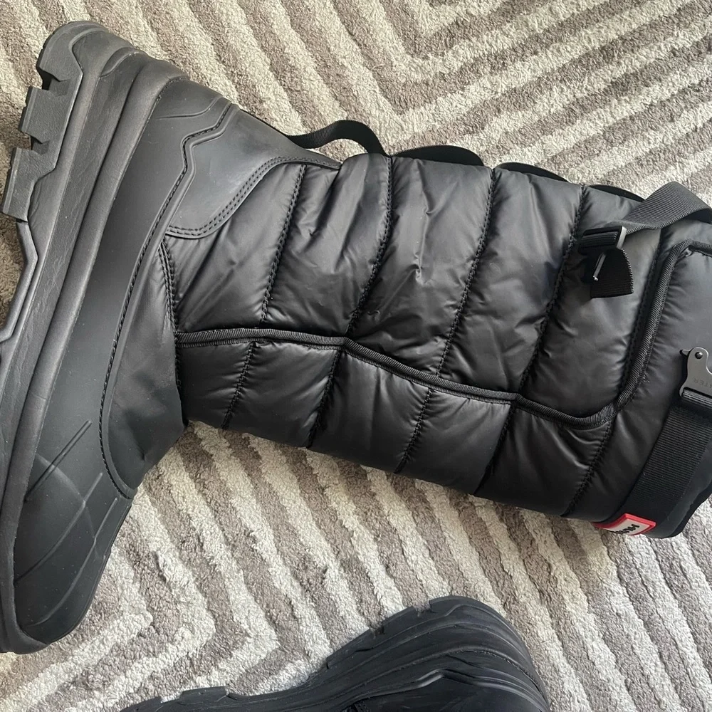 Hunter Black Quilted Boots - Picture 10 of 10